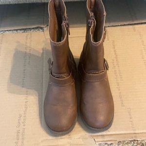 Girls boots